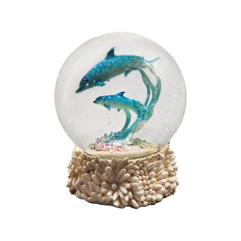 Figurine Manufacturers Resin Glass Water Globe with Blue Fish Sea Animal Statues